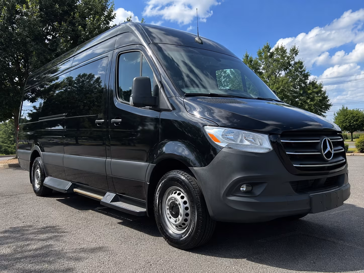 find the perfect transportation for your next airport transfer 2