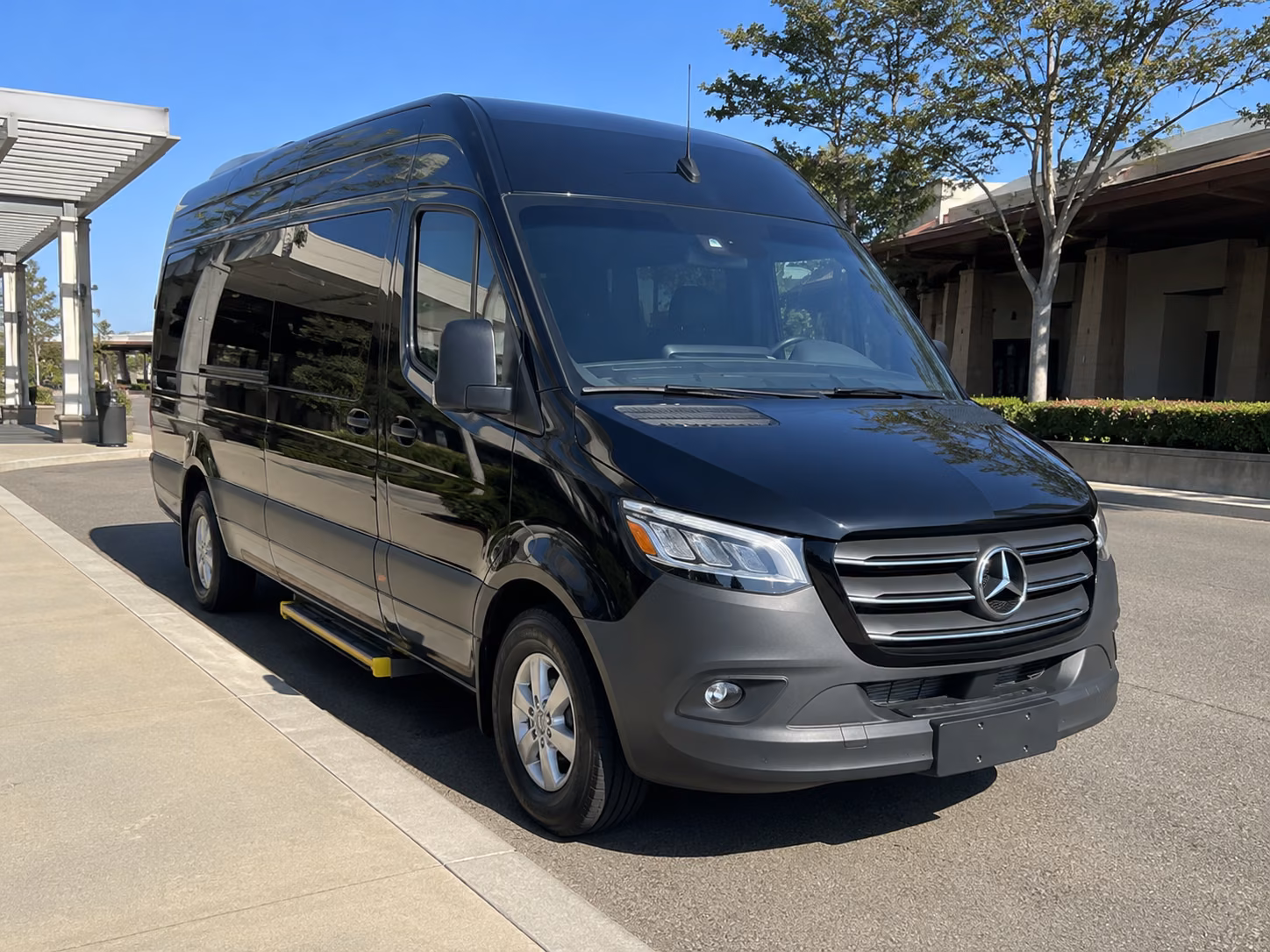 find the perfect transportation for your next corporate event 1