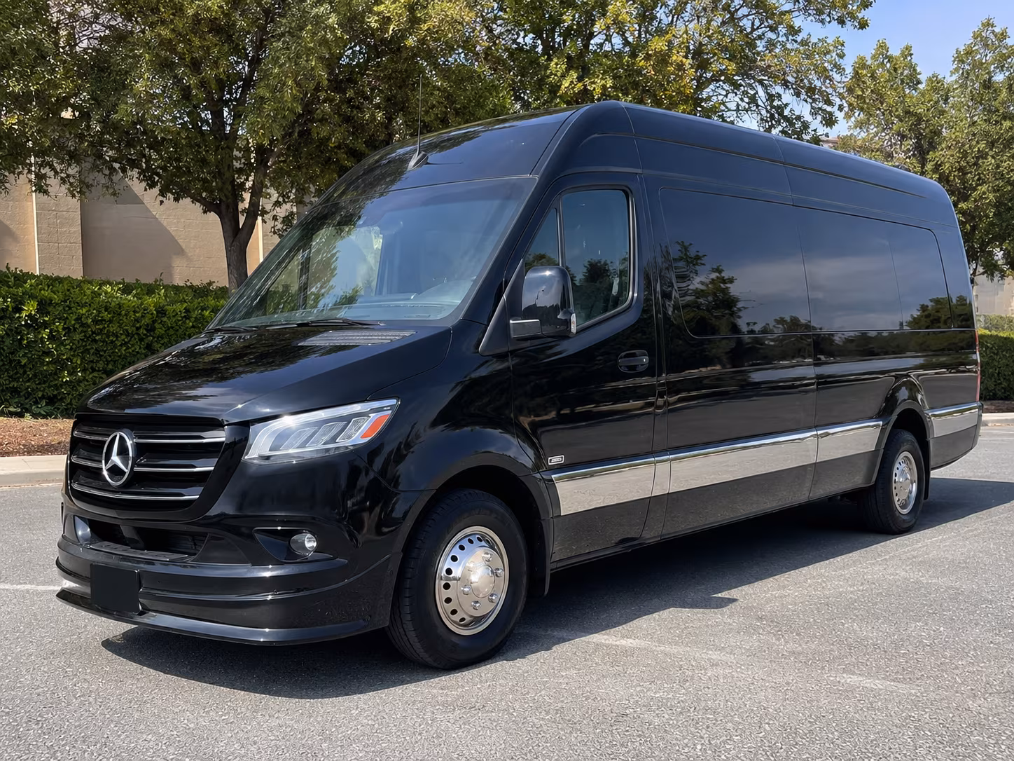 find the perfect transportation for your next wedding 4